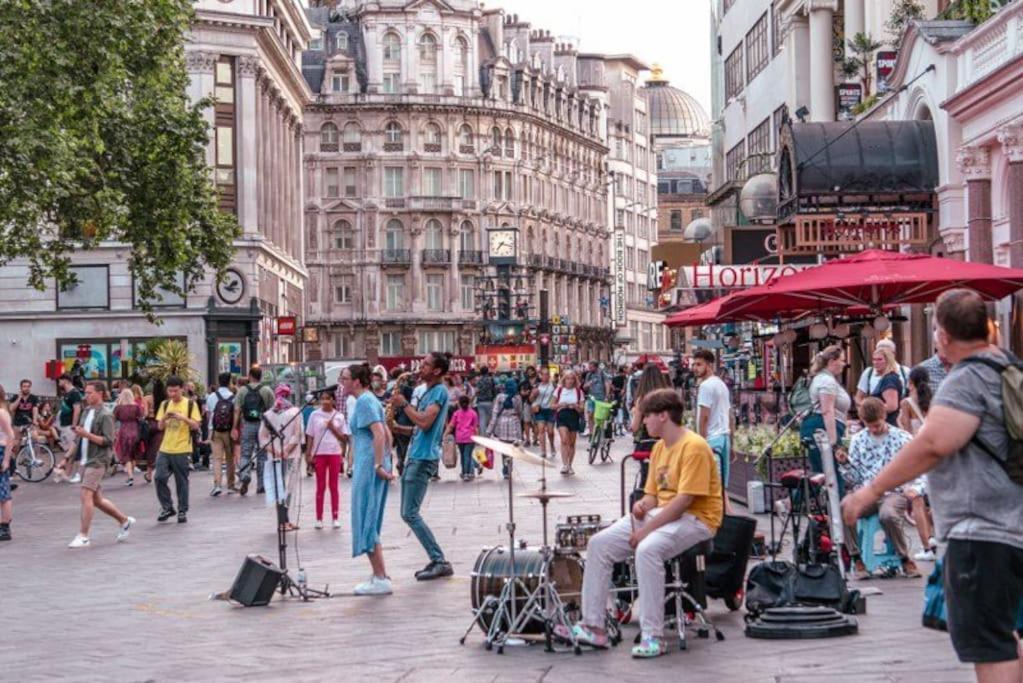 شقة Chic Studio In Leicester Sqaure! لندن المظهر الخارجي الصورة