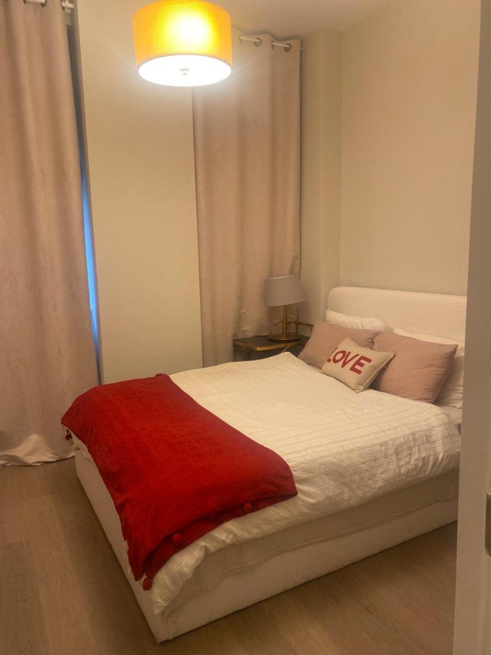 شقة Chic Studio In Leicester Sqaure! لندن المظهر الخارجي الصورة